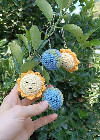 Güneş ve Dünya Figürlü Amigurumi Anahtarlık - Görsel 6