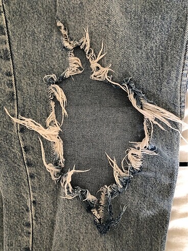 xs Beden yırtık jean