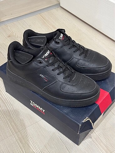 TOMMY HİLFİGER SNEAKERS
