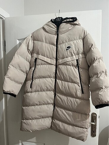 Nike mont