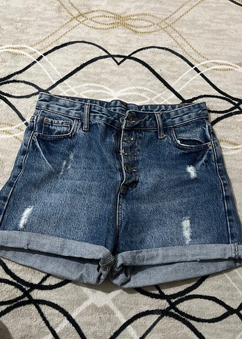 Düğmeli Bol Kesim Kadın Kot Şort - Görsel 2