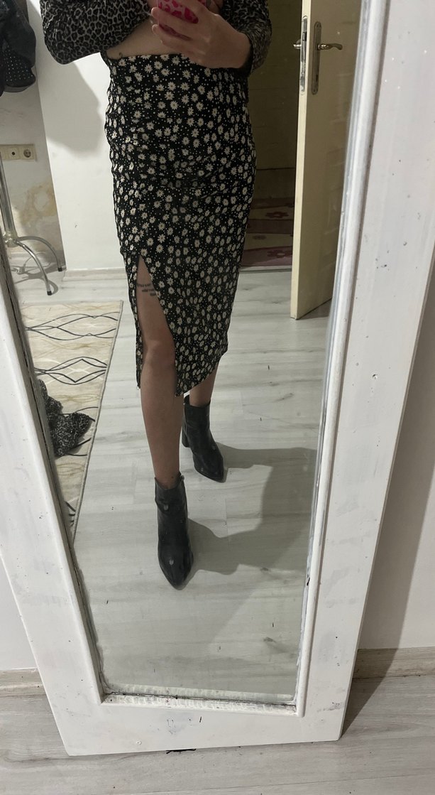 Siyah Çiçekli Uzun Kadın Midi Etek - Görsel 2