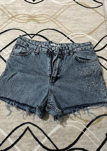 Payet Detaylı Gri Mavi Kadın Kot Şort - Görsel 2