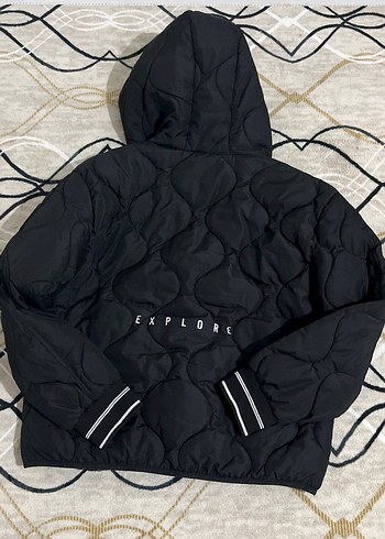 Siyah Kapüşonlu Kadın Kış Montu - Görsel 3