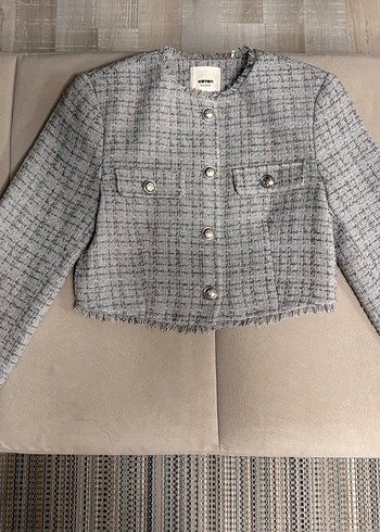 İnci Grisi Düğme Detaylı Vatkalı Tüvit Ceket  - Görsel 3