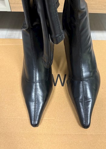 Stradivarius Siyah Stiletto Çizme  - Görsel 6