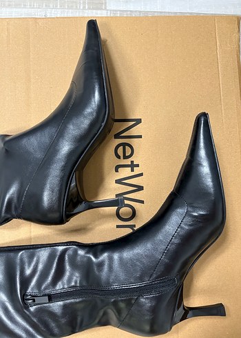 Stradivarius Siyah Stiletto Çizme  - Görsel 7