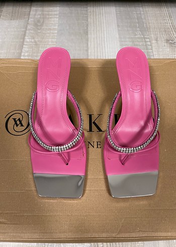 Mango Pembe Taşlı İnce Topuklu Sandalet  - Görsel 2