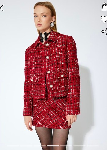 Kırmızı Ekose İnci Düğme Detaylı Tüvit Vatkalı Ceket - Görsel 2