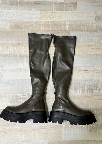 Pull and Bear Haki Kalın Tabanlı Çizme - Görsel 4