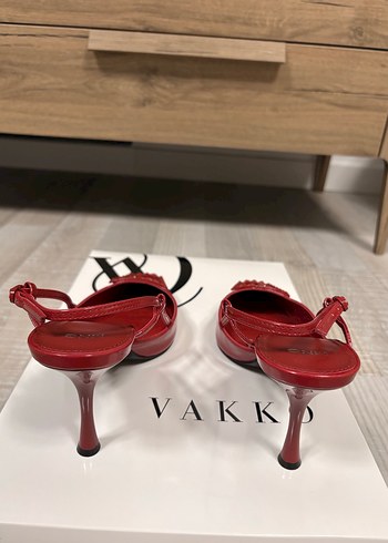 Mango Kırmızı Tokalı Stiletto Topuklu Ayakkabı - Görsel 7