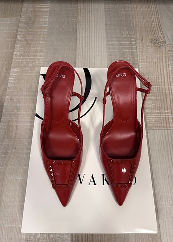 Mango Kırmızı Tokalı Stiletto Topuklu Ayakkabı - Görsel 3
