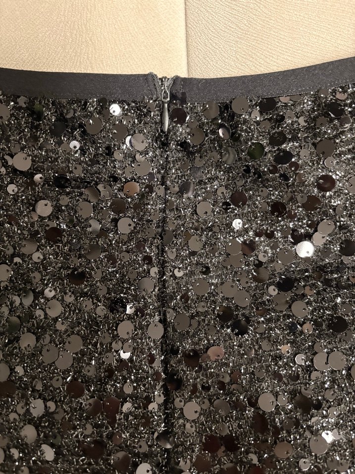 Siyah Pullu Payet Etek - Görsel 4