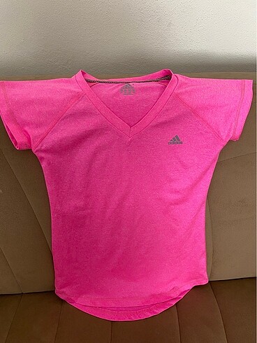 Kadın Adidas tişört