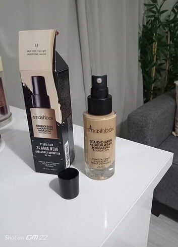  Beden Smashbox Fondöten