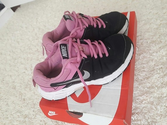 nike spor ayakkabi