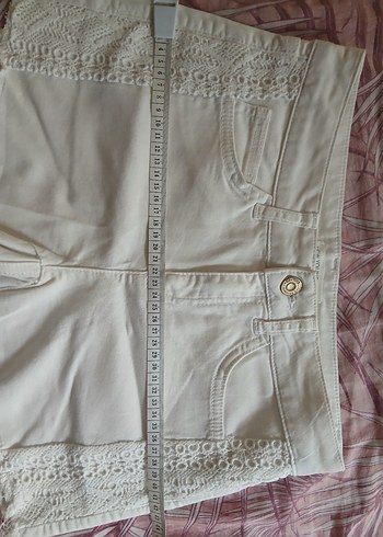 Dantel Detaylı Beyaz Mini Kadın Şort - Görsel 4