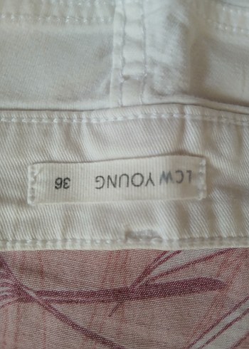 Dantel Detaylı Beyaz Mini Kadın Şort - Görsel 7