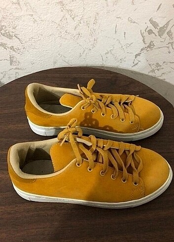 Hardal sarısı spor ayakkabı 