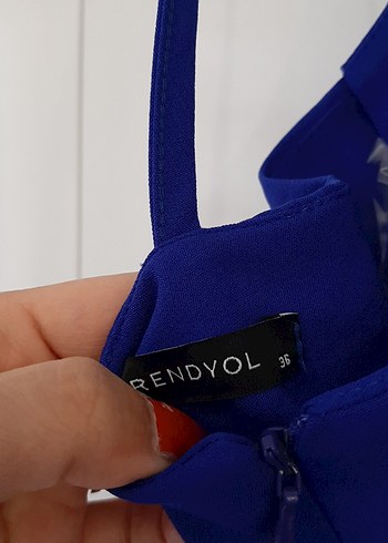 Mavi V Yaka Kolsuz Midi Elbise - Görsel 7