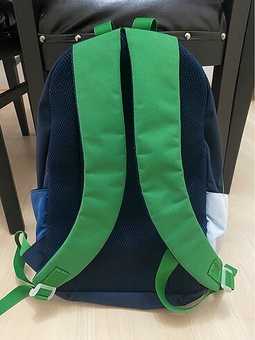 Beden Benetton marka sırt çantası