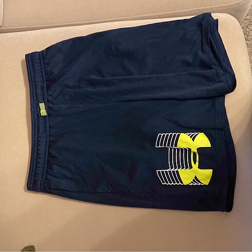 Under armour şort
