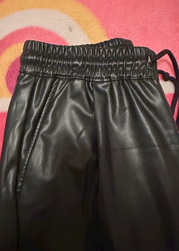 Siyah Deri Kadın Rahat Kesim Pantolon - Görsel 3