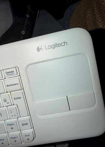 Logitech Kablosuz Dokunmatik Klavye Beyaz - Görsel 3