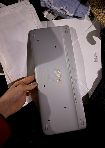 Logitech Kablosuz Dokunmatik Klavye Beyaz - Görsel 2