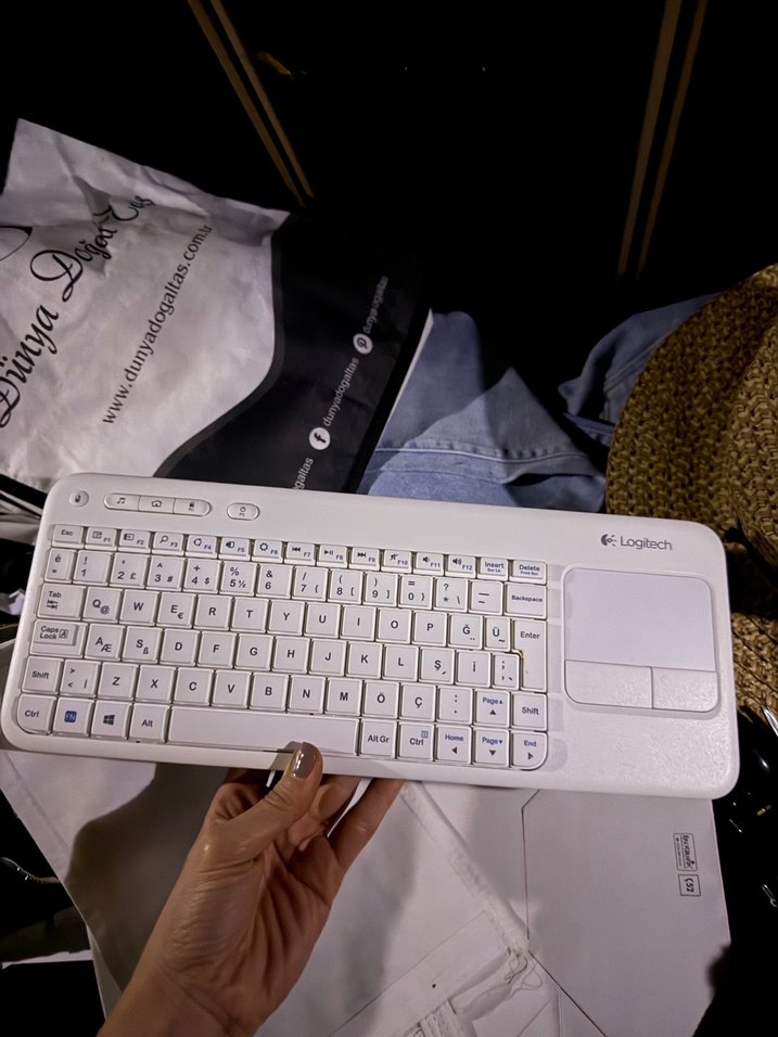 Logitech Kablosuz Dokunmatik Klavye Beyaz - Görsel 4