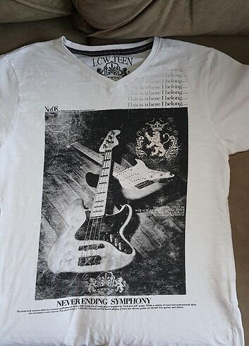 11-12 Yaş Beden mavi Renk 2 adet Şort , 1 adet tshirt