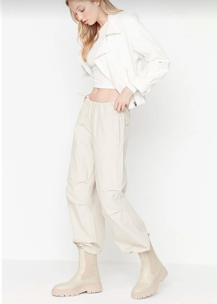 trendyolmilla bej stoperli paraşüt pantolon  - Görsel 4