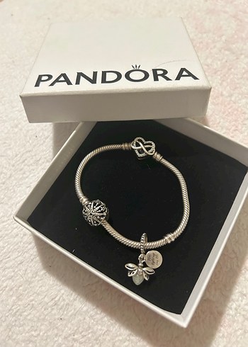 Pandora Orjinal Pandora Gümüş Bileklik ve Charm Seti