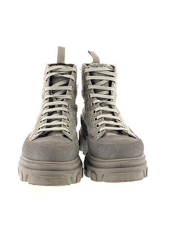 38 Beden Vintage Love Bot %70 İndirimli.