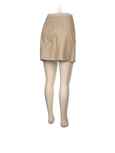 36 Beden Stradivarius Mini Etek %70 İndirimli.