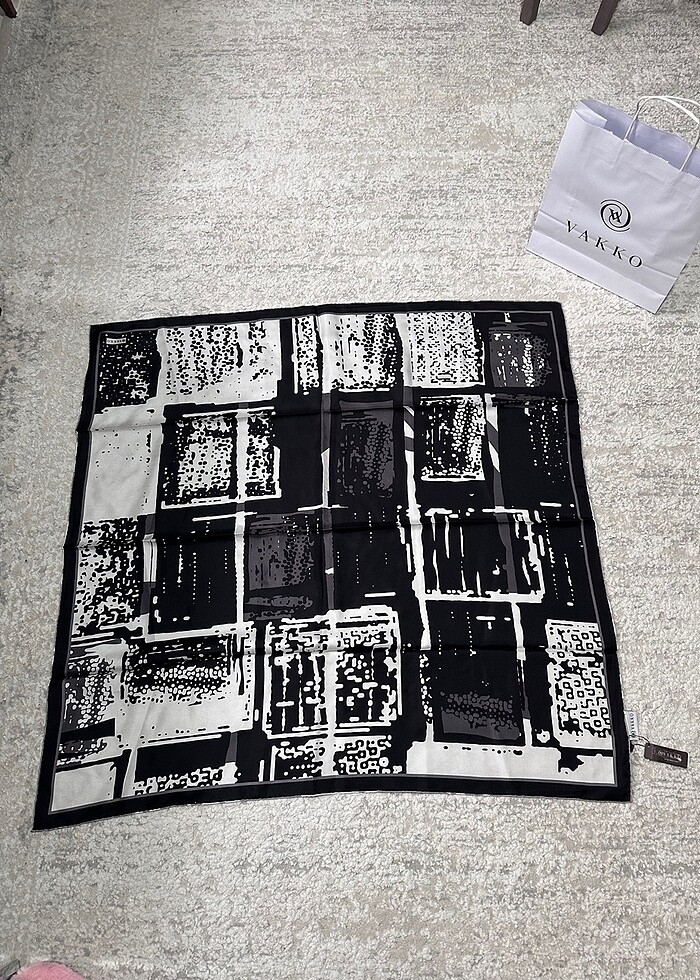Orjinal Vakko İpek Eşarp - Görsel 2