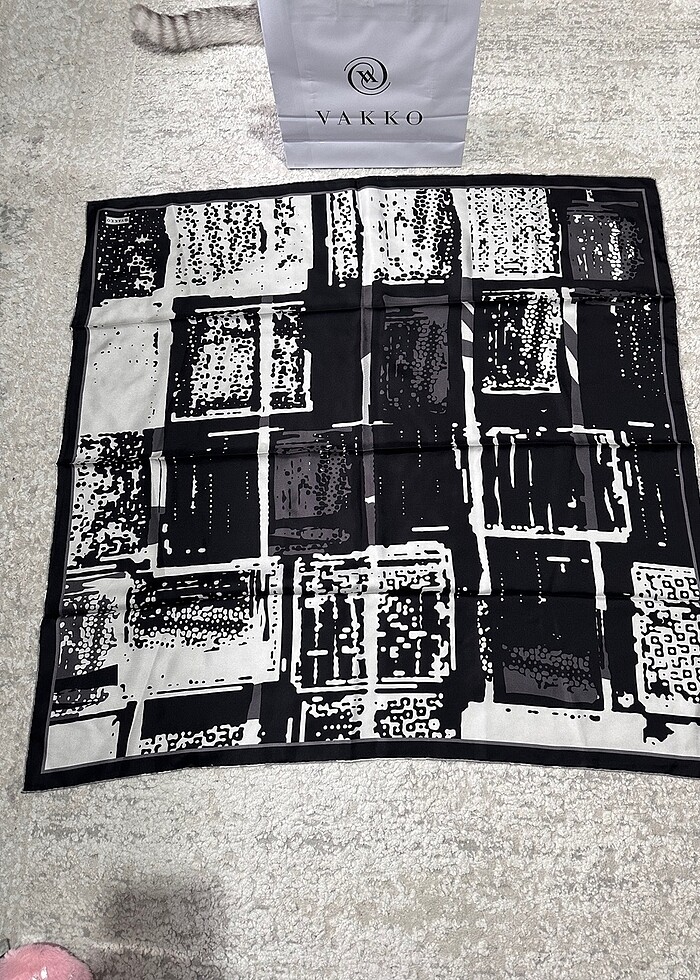 Orjinal Vakko İpek Eşarp - Görsel 3