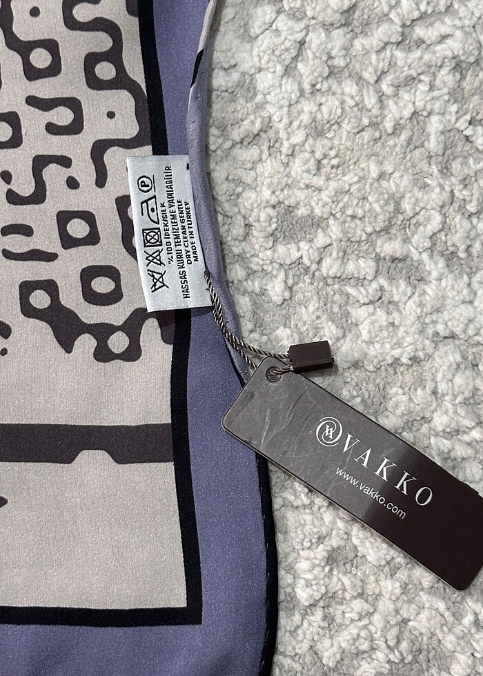 Orjinal Vakko İpek Eşarp - Görsel 4