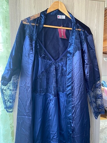 Saten Gecelik Takım - Görsel 4