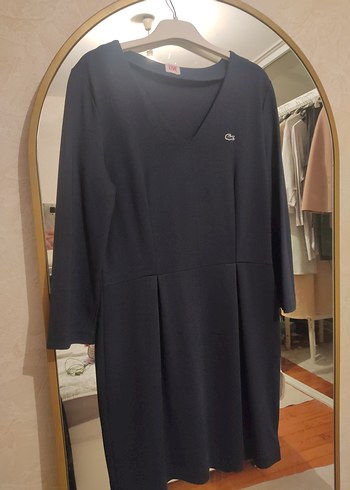 LACOSTE Lacivert V Yakalı Düğmeli Midi Elbise - Görsel 2