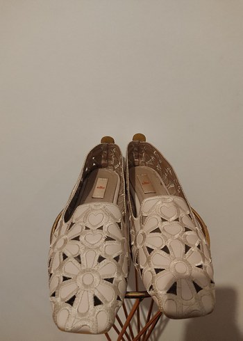 ELLE MARKA ÇİÇEKLİ BABET - Görsel 2