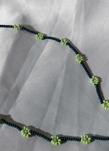 Tasarımcı El Yapımı Yeşil Çiçekli Kolye 
