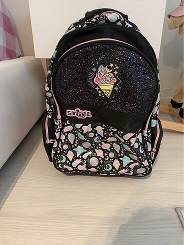Smiggle çanta orjinaldir faturası mevcut