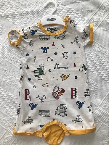Bebek tulum bebek kıyafeti