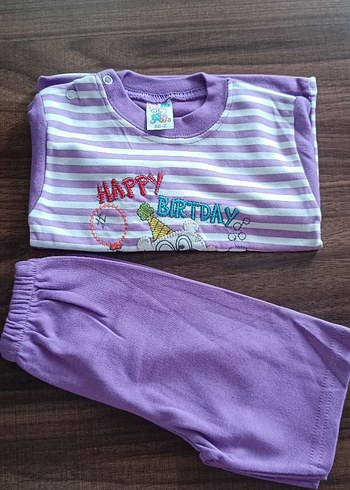 Diğer bebek şortlu takım