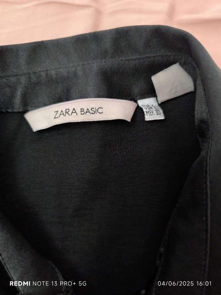 Saten Dokulu Siyah Kısa Kollu Gömlek - Görsel 2