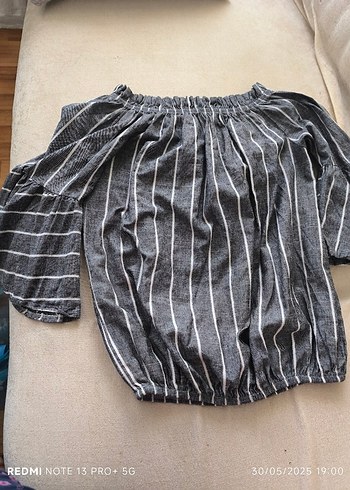 Gri Çizgili Pliseli Keten Bluz - Görsel 2