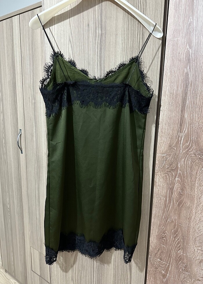 Stradivarius Gece Elbisesi - Görsel 3