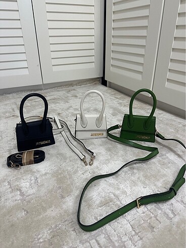Diğer Jacquemus mini deri el çantası