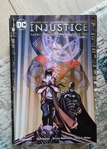 Injustice 3. Yıl 1 ve 2. cilt